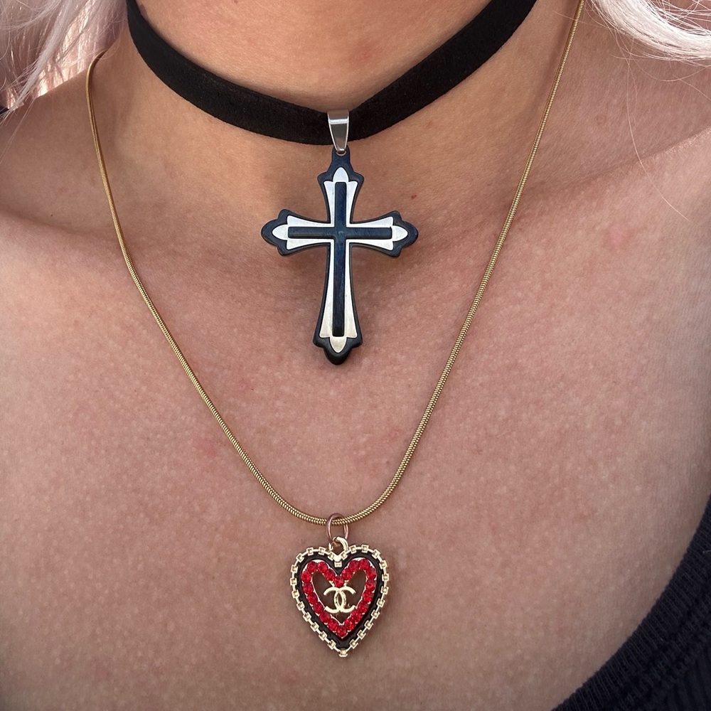 CHANEL Red and Gold Heart Pendant Necklace